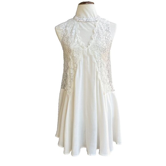Loveriche Dresses & Skirts - LOVERICHE Womens White Lace Cut Out Irina A-Line Dress Size S